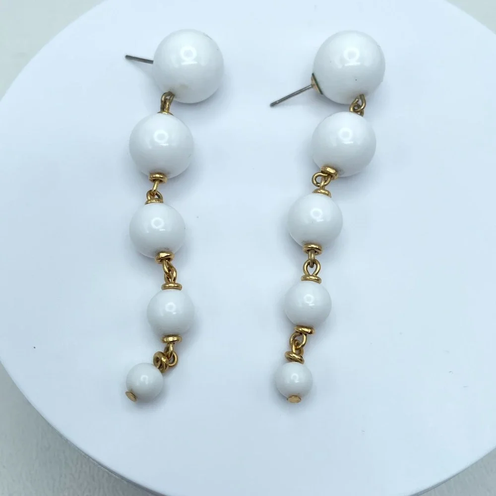 Vintage Gold-Tone White Graduated Design Lucite Ball Bead Charm Drop Earrings